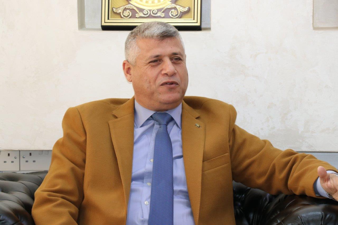 رئيس جامعة عمّان العربية يستقبل وفدًا من بلدية بيرين3