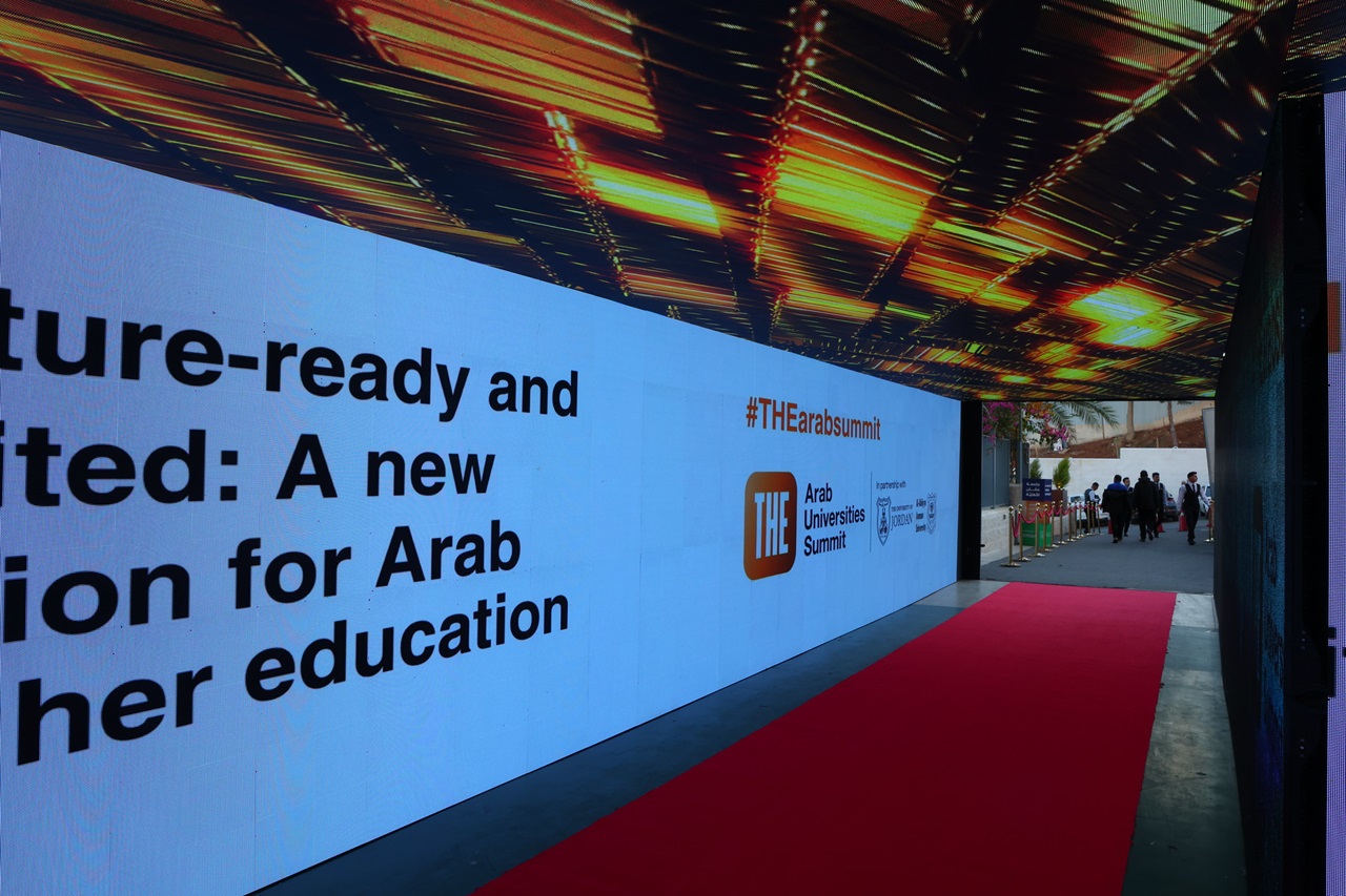 جامعة عمّان العربية في المرتبة الثامنة على الجامعات الأردنية في تصنيف التايمز للجامعات العربية لعام 2025 وضمن أفضل 100 جامعة عربياً4