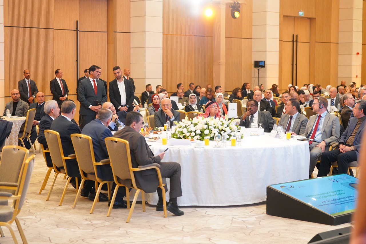 برعاية سمو الأمير الحسن بن طلال جامعة عمّان العربية تشارك في مؤتمر "تجسير الفجوة بين الأكاديميا والصناعة"9
