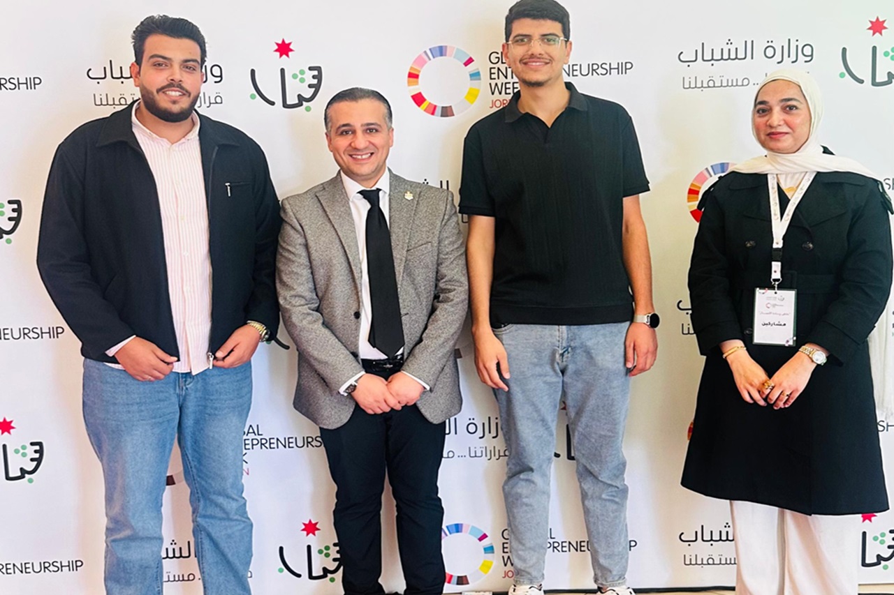 جامعة عمان العربية تشارك في فعاليات ملتقى ريادة الأعمال الذي نظمته وزارة الشباب1