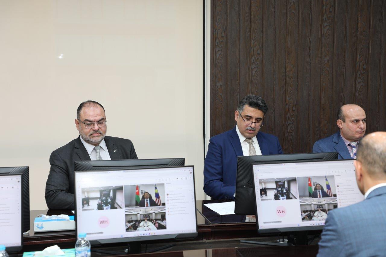 جامعة عمان العربية وجامعة باهانج السلطان عبدالله الماليزية يوقعان اتفاقية تعاون أكاديمي وبحثي10