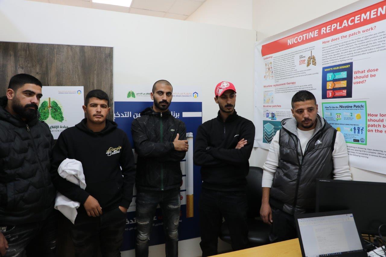 صيدلة "عمان العربية" تطلق مبادرة "لنتشارك معًا نحو هواء نقي" لتعزيز بيئة جامعية خالية من التدخين3