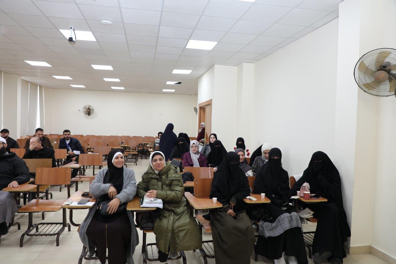 كلية الشريعة في "عمان العربية" تنظم لقاءً تفاعلياً مع خريجيها3