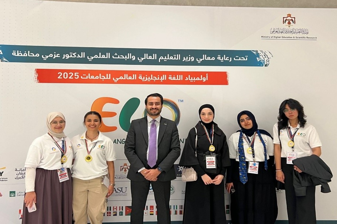 كلية الآداب والعلوم في "عمّان العربية" تحصد جائزتين في اولمبياد اللغة الانجليزية لعام 20251