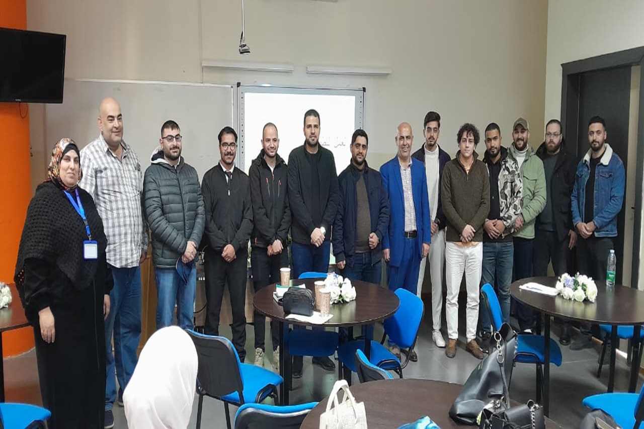 كلية الآداب والعلوم في جامعة عمان العربية تنظم ورشة تدريبية متخصصة حول "العمل التطوعي"1