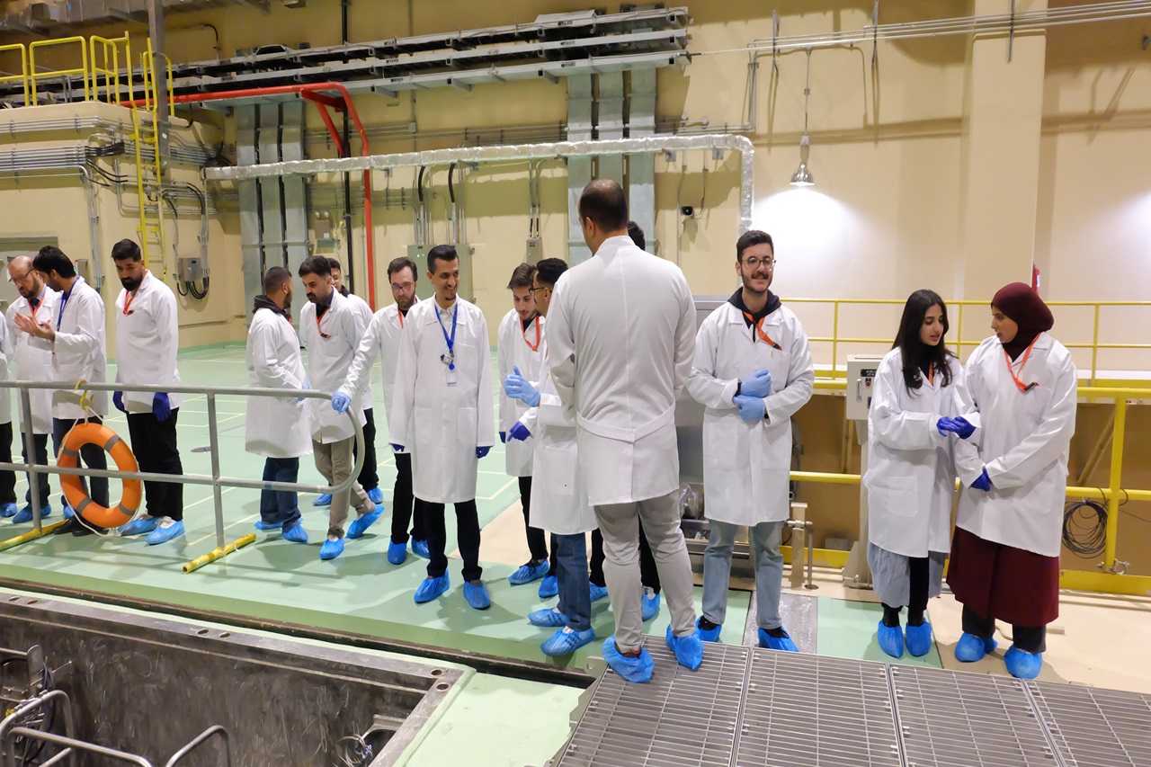 طلبة قسم هندسة الطاقة المتجددة في "عمان العربية" يزورون المفاعل النووي الأردني للبحوث والتدريب3