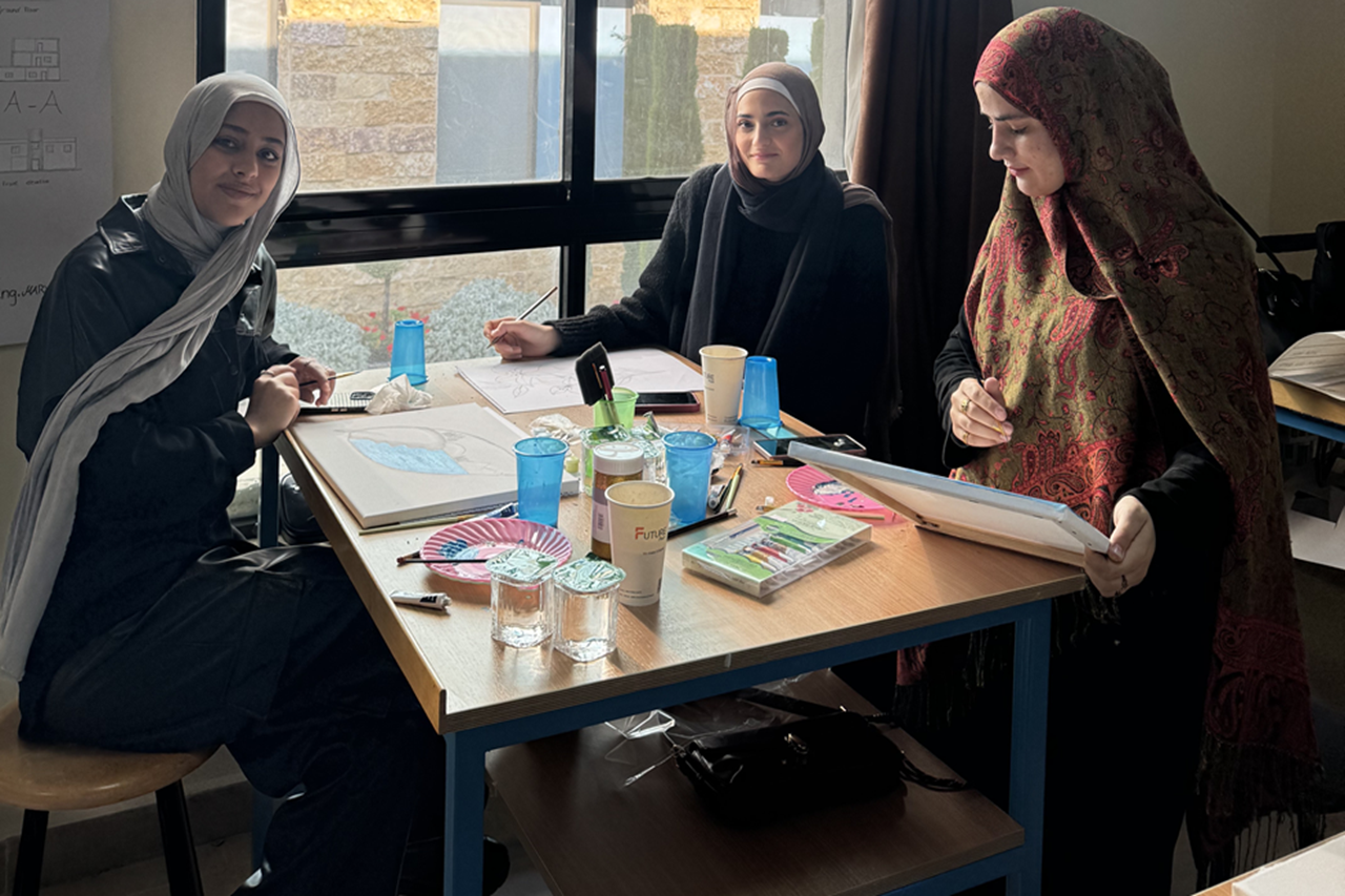 ورشة بعنوان: "From Heart to Art" لتعزيز الإبداع بين الطلبة13