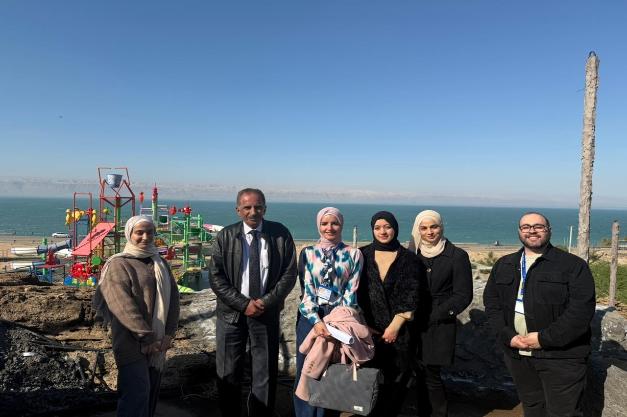 قسم هندسة العمارة في "عمان العربية" ينفّذ زيارة ميدانية لموقع مشروع المنتجع السياحي في البحر الميت3