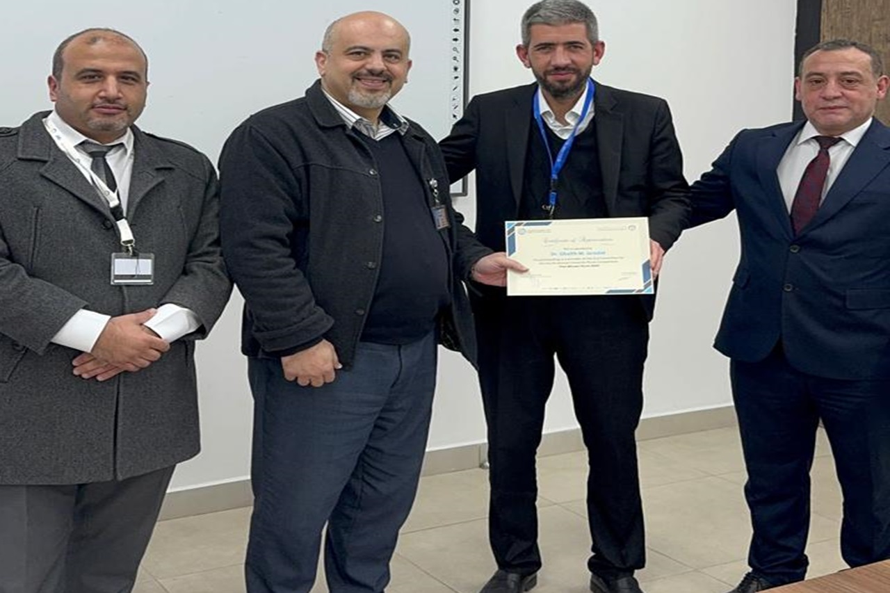 كلية تكنولوجيا المعلومات في "عمان العربية" تنظّم النسخة الرابعة من مسابقة "الرسالة في خمس دقائق" لطلبة الدراسات العليا4