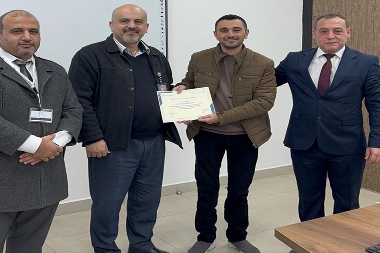 كلية تكنولوجيا المعلومات في "عمان العربية" تنظّم النسخة الرابعة من مسابقة "الرسالة في خمس دقائق" لطلبة الدراسات العليا6