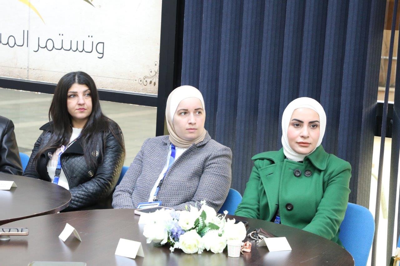 جامعة عمان العربية تحتفي بتخريج الدفعة الأولى من ماجستير اليقظة الدوائية والشؤون التنظيمية7