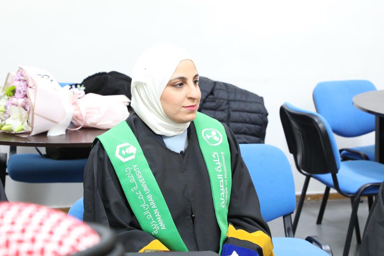 جامعة عمان العربية تحتفي بتخريج الدفعة الأولى من ماجستير اليقظة الدوائية والشؤون التنظيمية15