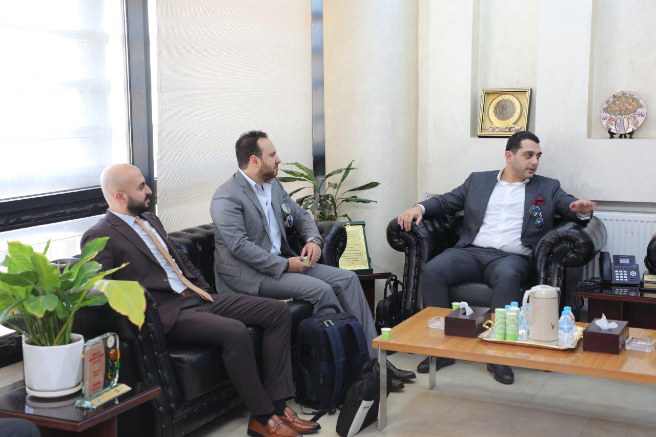 جامعة عمان العربية و" حق - HAQQ " نحو تعاون استراتيجي في التقنيات القانونية والذكاء الاصطناعي3