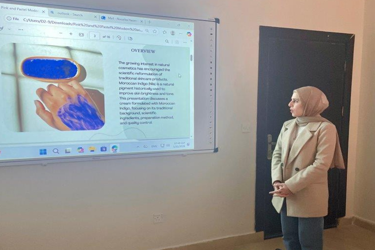 طلبة كلية الصيدلة في "عمان العربية" يحولون المعرفة النظرية إلى منتجات صيدلانية وتجميلية مبتكرة3