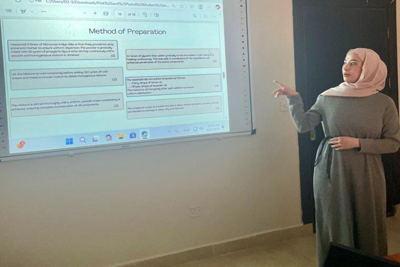 طلبة كلية الصيدلة في "عمان العربية" يحولون المعرفة النظرية إلى منتجات صيدلانية وتجميلية مبتكرة5