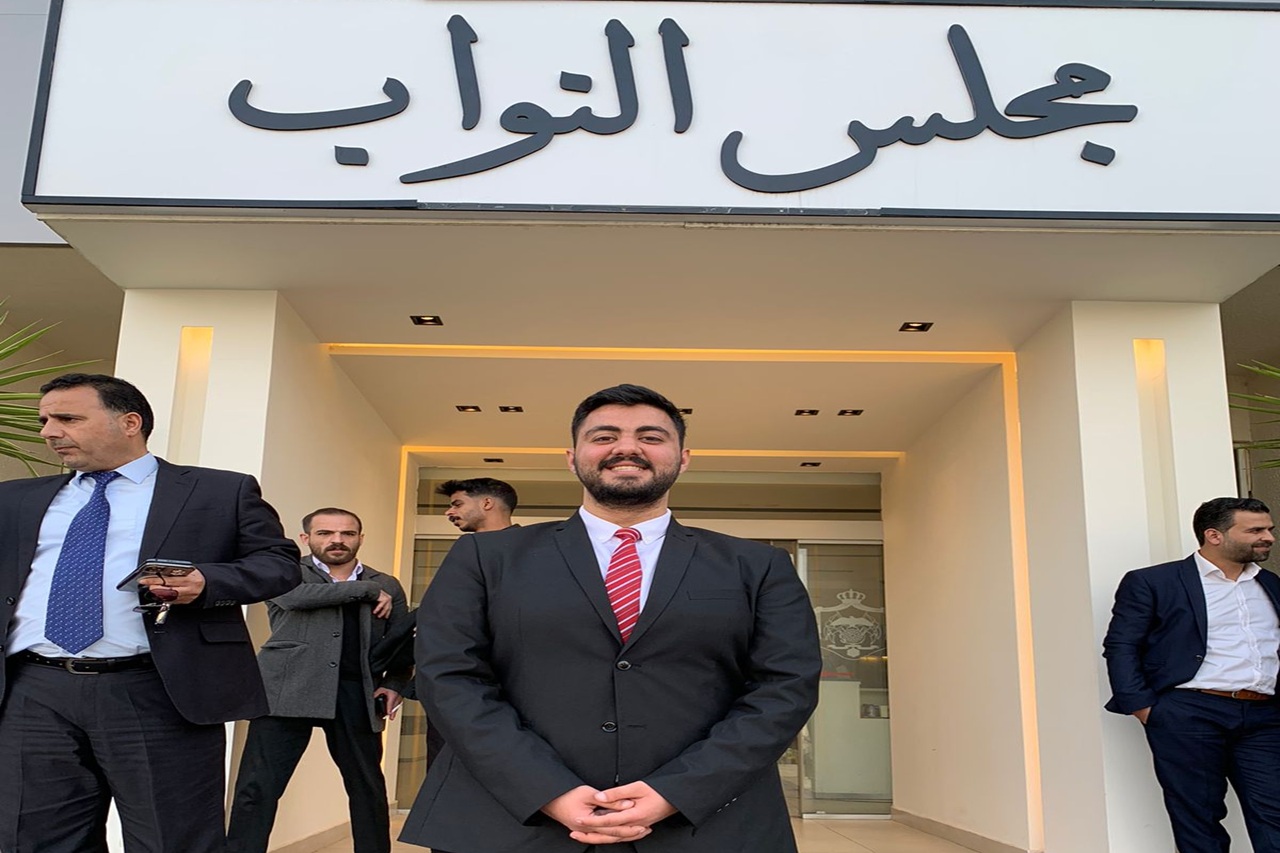 جامعة عمان العربية تشارك في حوار نيابي حول تمكين الشباب وتعزيز العمل السياسي داخل الجامعات2