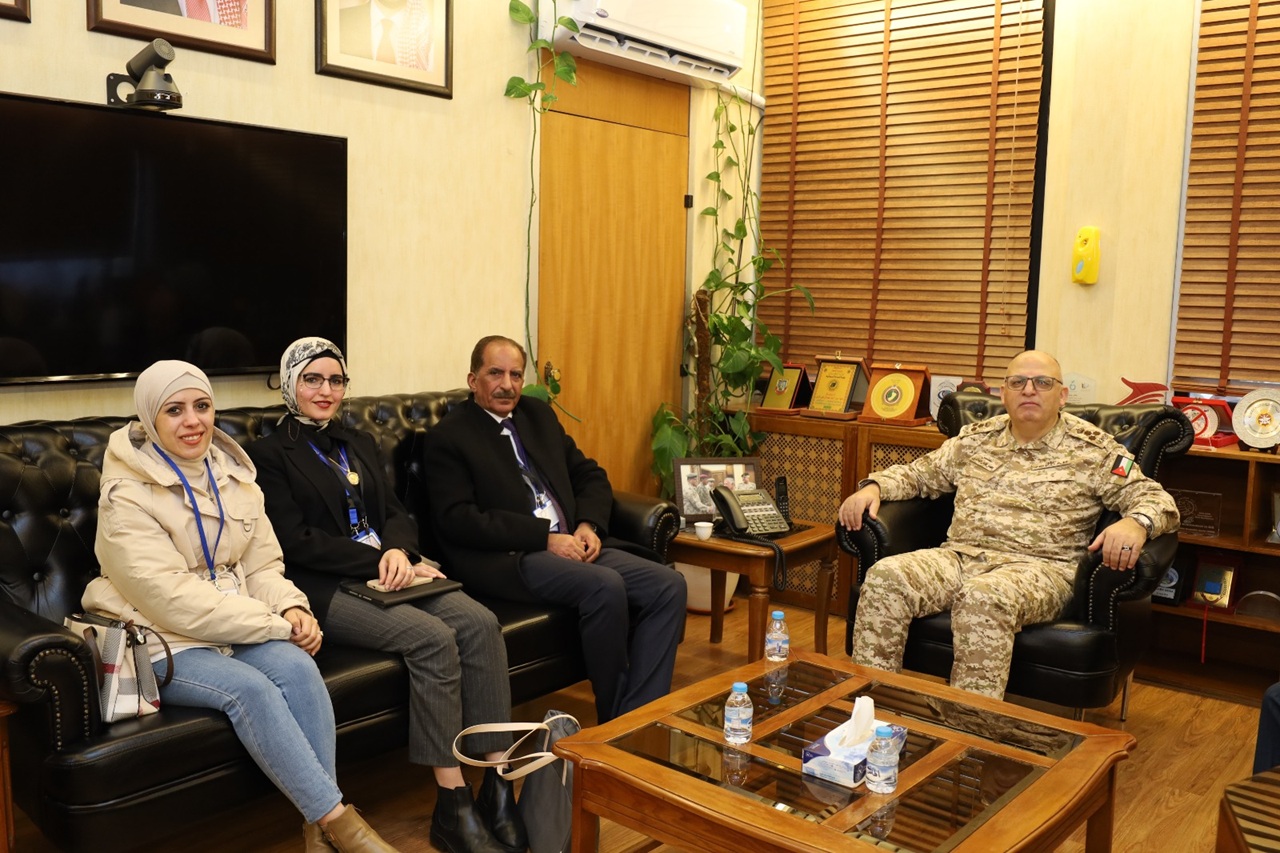 جامعة عمان العربية تبحث تعزيز التعاون التدريبي والبحثي مع المركز الجغرافي الملكي1