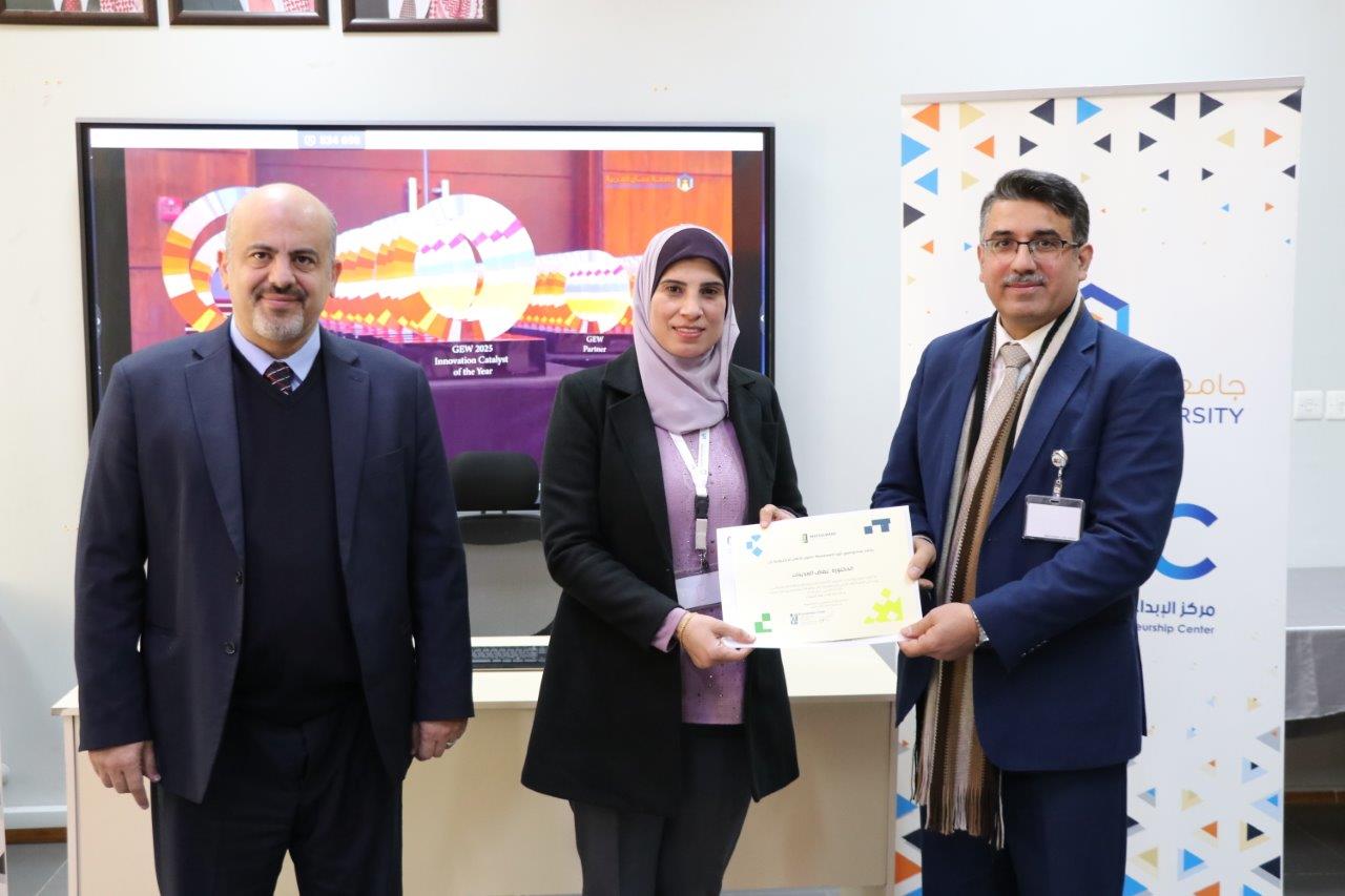 مركز الإبداع والابتكار وريادة الأعمال في جامعة عمان العربية يقيم حفل توزيع شهادات دورة تدريب المدربين (TOT)10