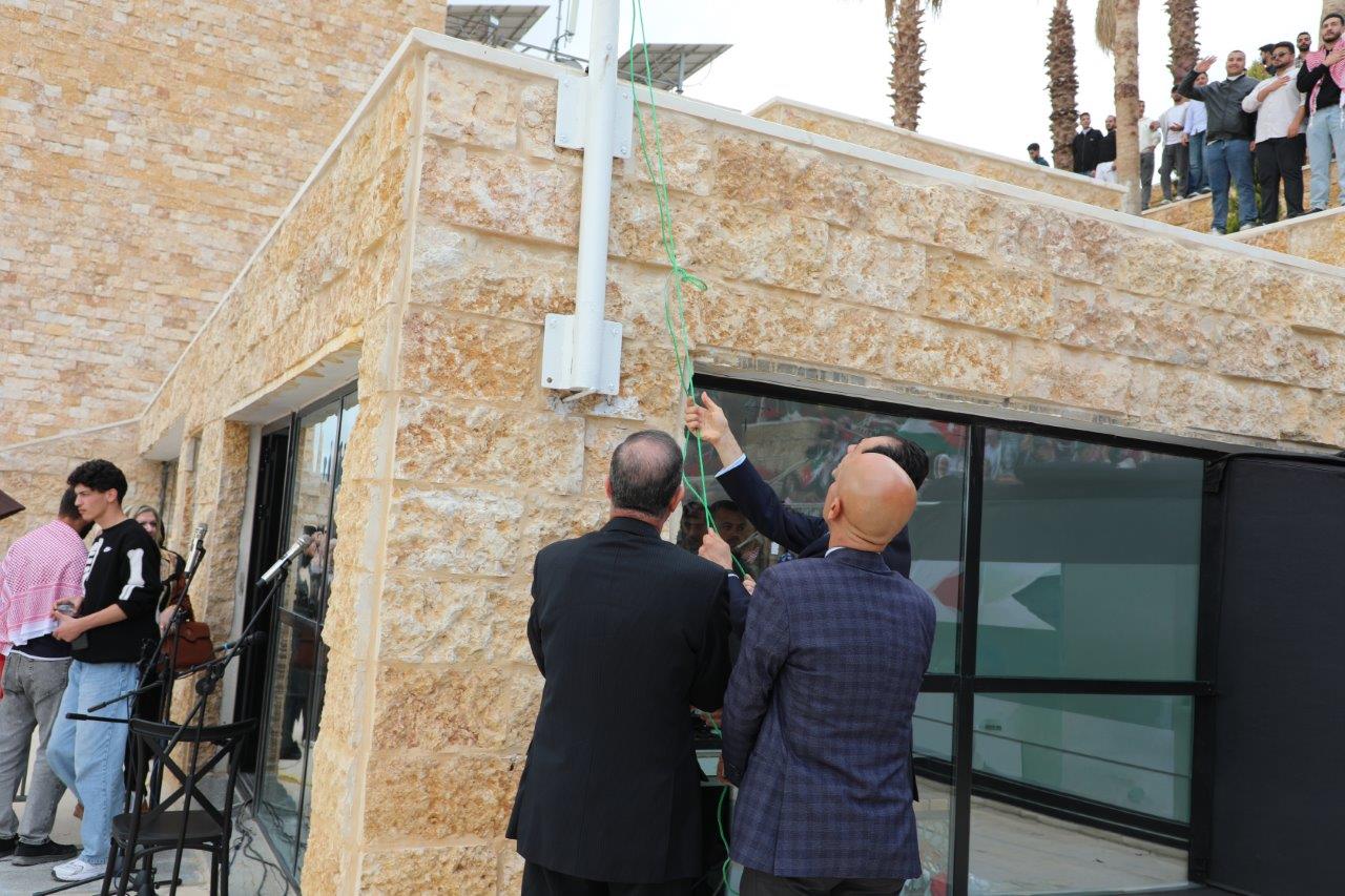 جامعة عمان العربية تُحيي ذكرى الكرامة الخالدة ويوم العلم الأردني في مشهد وطني يجسّد معاني العزة والانتماء20