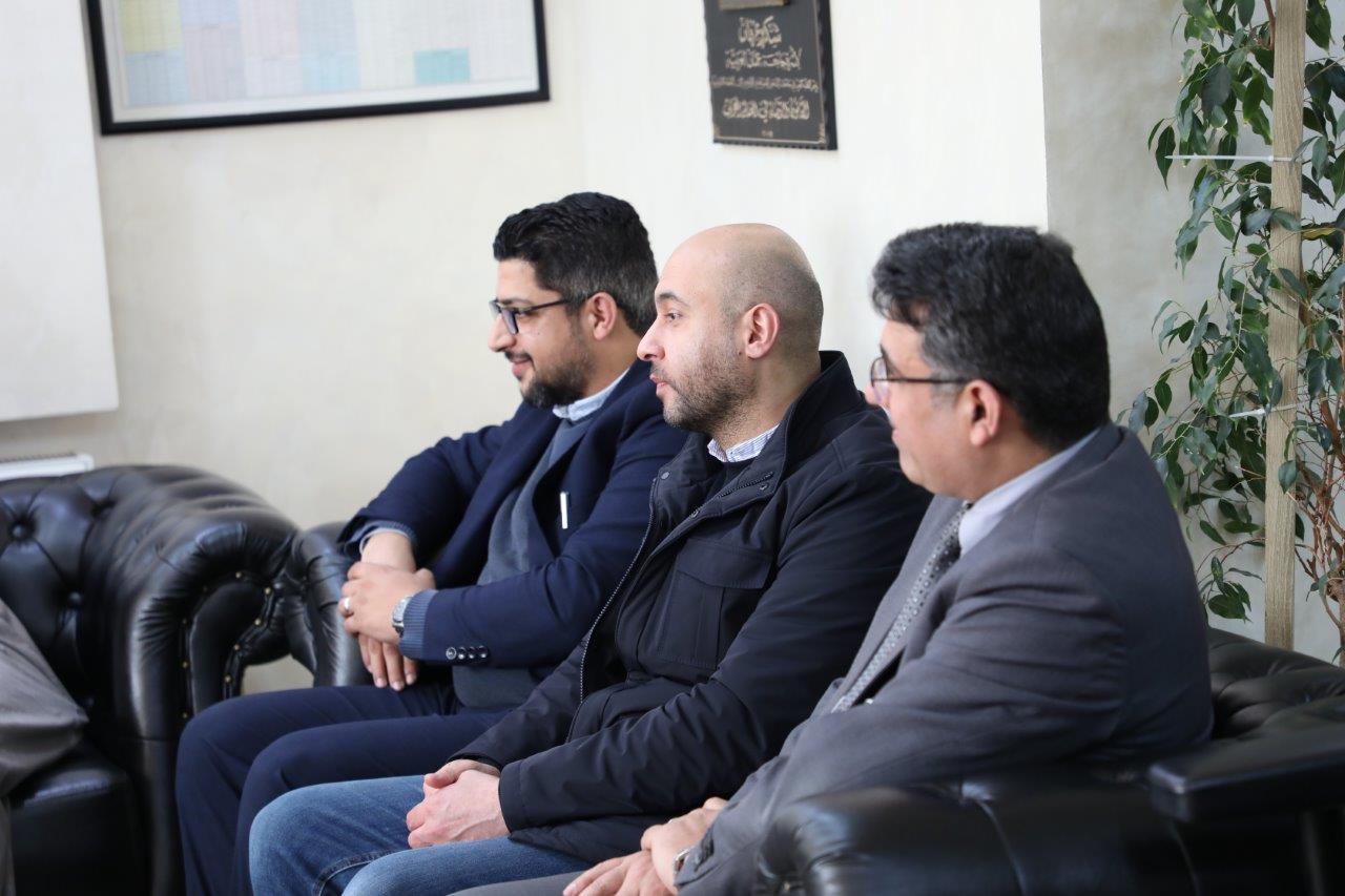 رئيس جامعة عمان العربية يستقبل وفداً من جمعية قطر الخيرية لبحث آفاق التعاون المشترك3