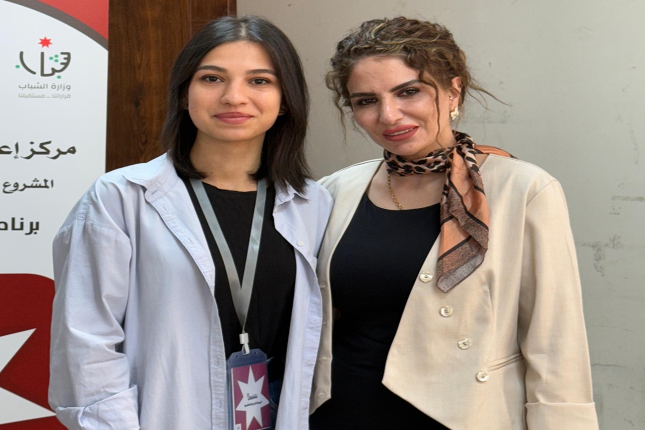 الطالبة آن من جامعة عمان العربية تختتم مشاركتها في برنامج "نشامى" لإعداد القادة الشباب بـ(80) ساعة تدريبية نوعية6