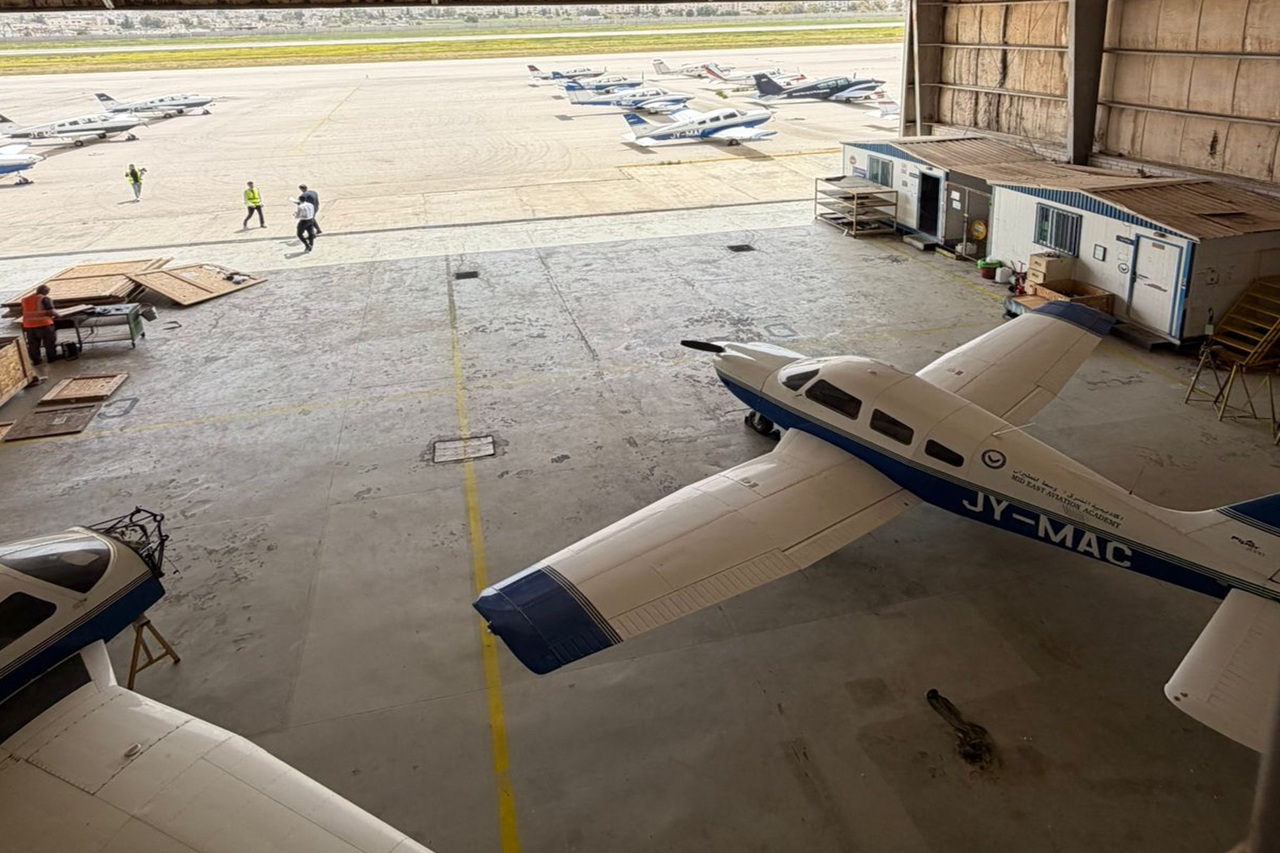 طلبة كلية علوم الطيران في "عمان العربية" يزورون أكاديمية الشرق الأوسط للطيران2