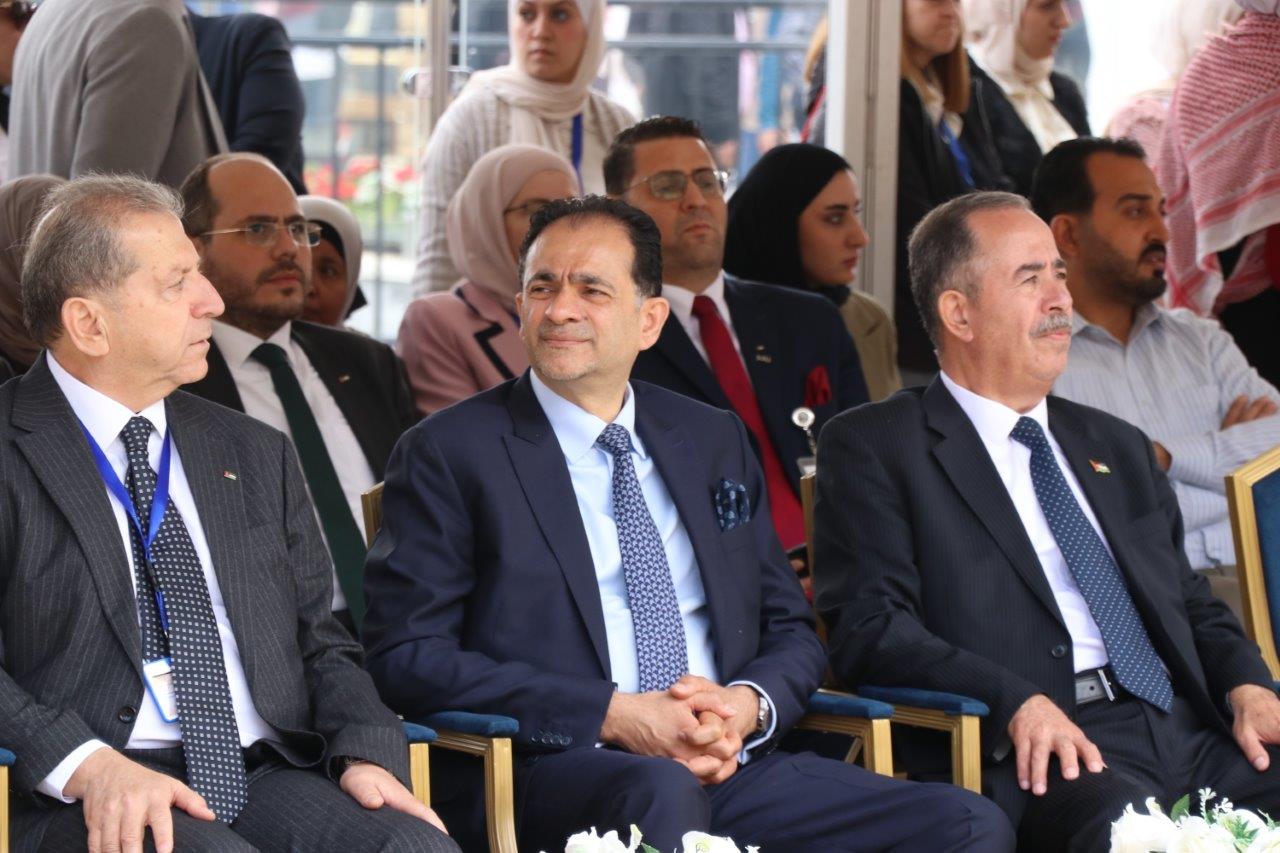 جامعة عمان العربية تُحيي ذكرى الكرامة الخالدة ويوم العلم الأردني في مشهد وطني يجسّد معاني العزة والانتماء53