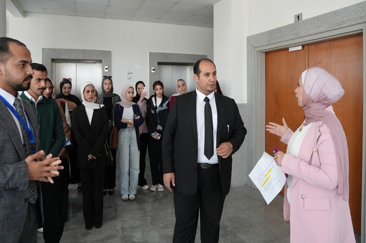 طلبة جامعة عمان العربية في زيارة علمية إلى المعهد القضائي الأردني لتعزيز المعرفة القانونية والتطبيقية5