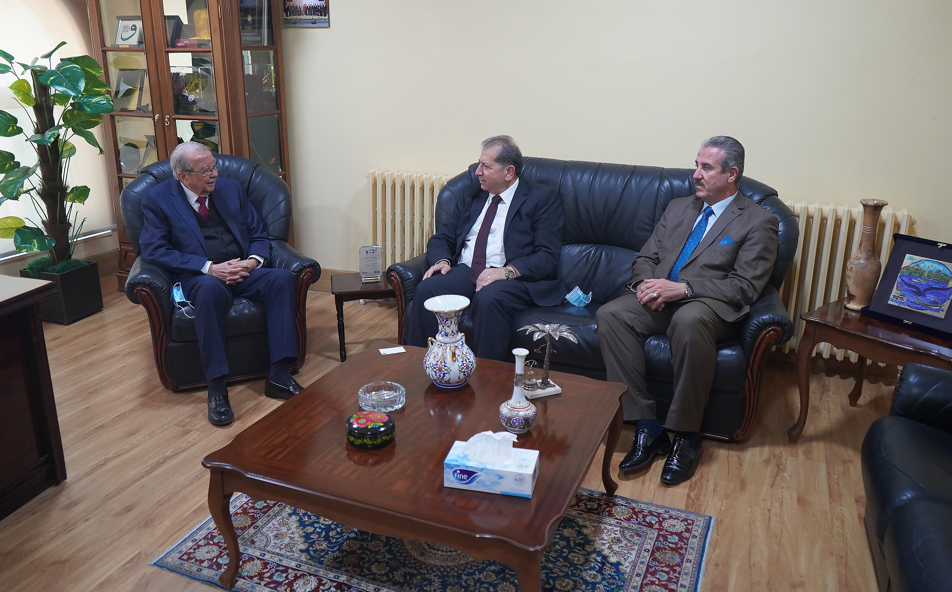 رئيس جامعة عمان العربية يزور جمعية رجال الأعمال الأردنيين4