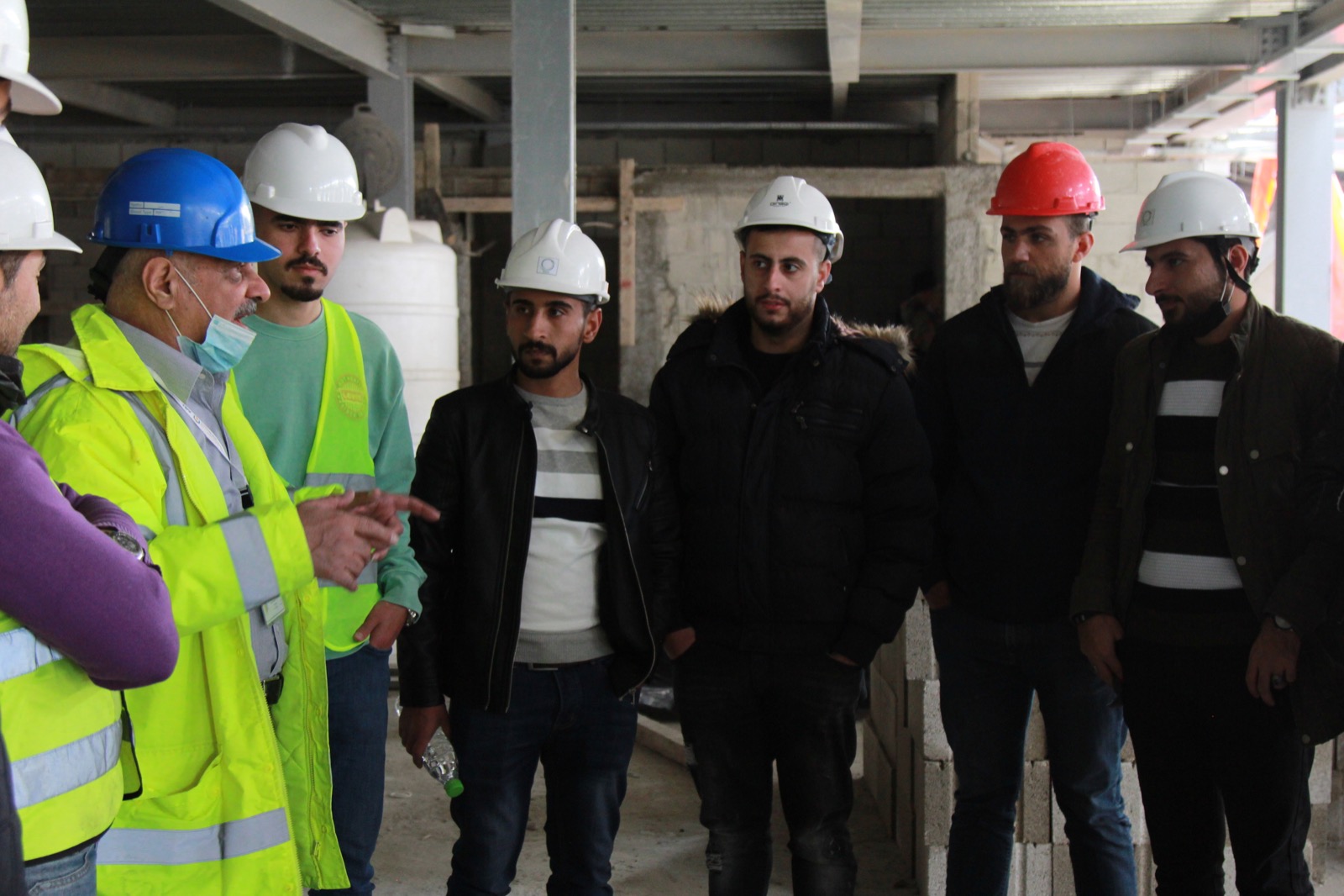 زيارة ميدانية لطلبة الهندسة المدنية في عمان العربية1