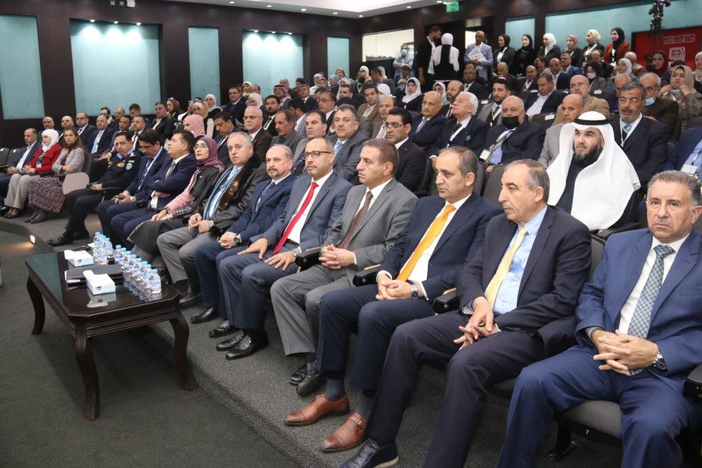 افتتاح فعاليات المؤتمر العلمي الدولي السادس لكلية الأعمال في جامعة عمان العربية7