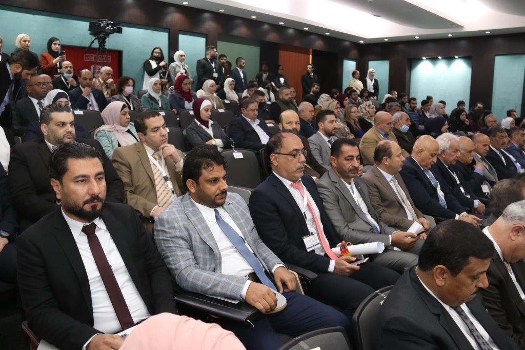 افتتاح فعاليات المؤتمر العلمي الدولي السادس لكلية الأعمال في جامعة عمان العربية9
