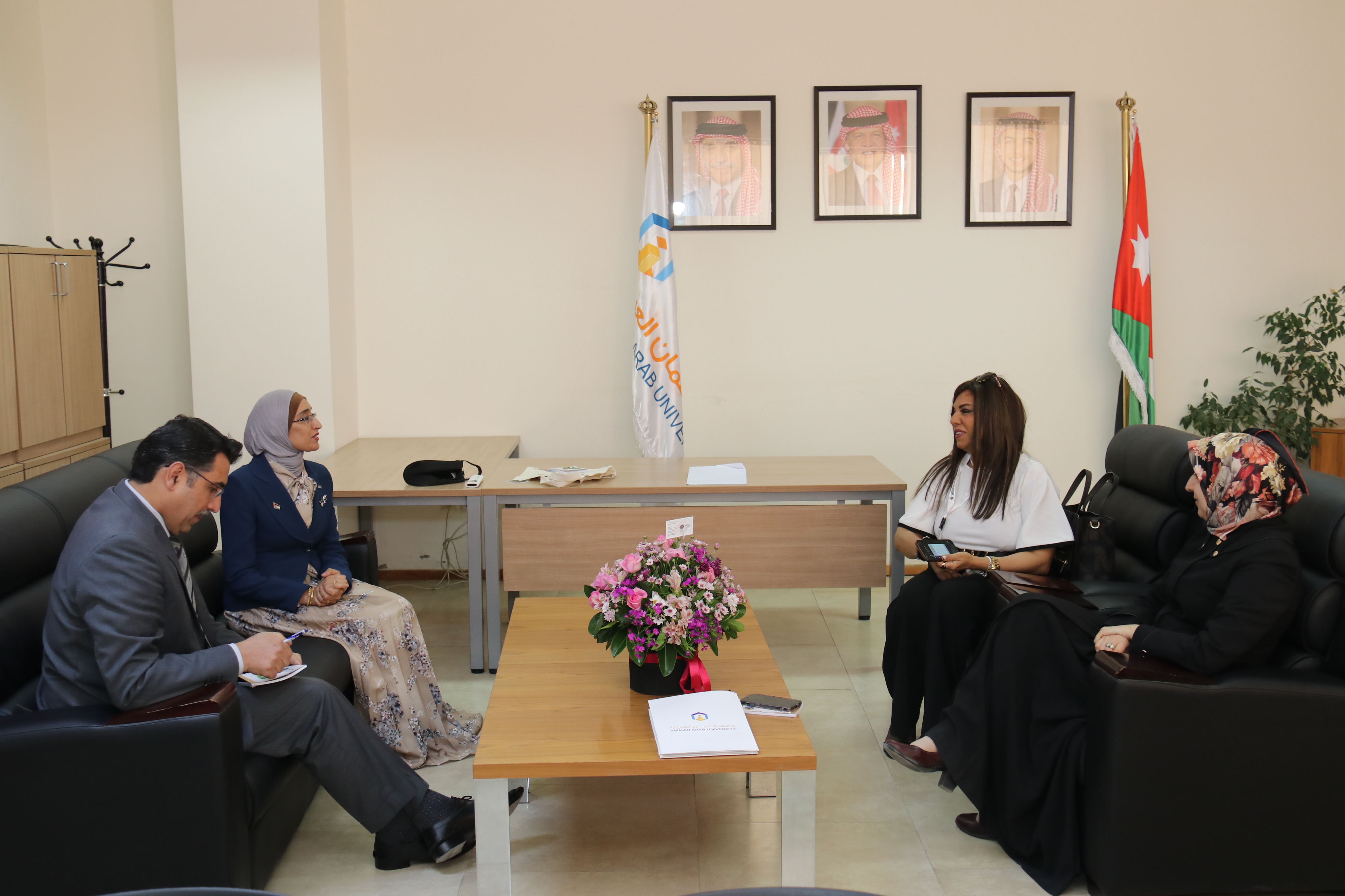 "بروتوكول تعاون مشترك بين المجلس العربي للمسؤولية المجتمعية و جامعة عمان العربية"2
