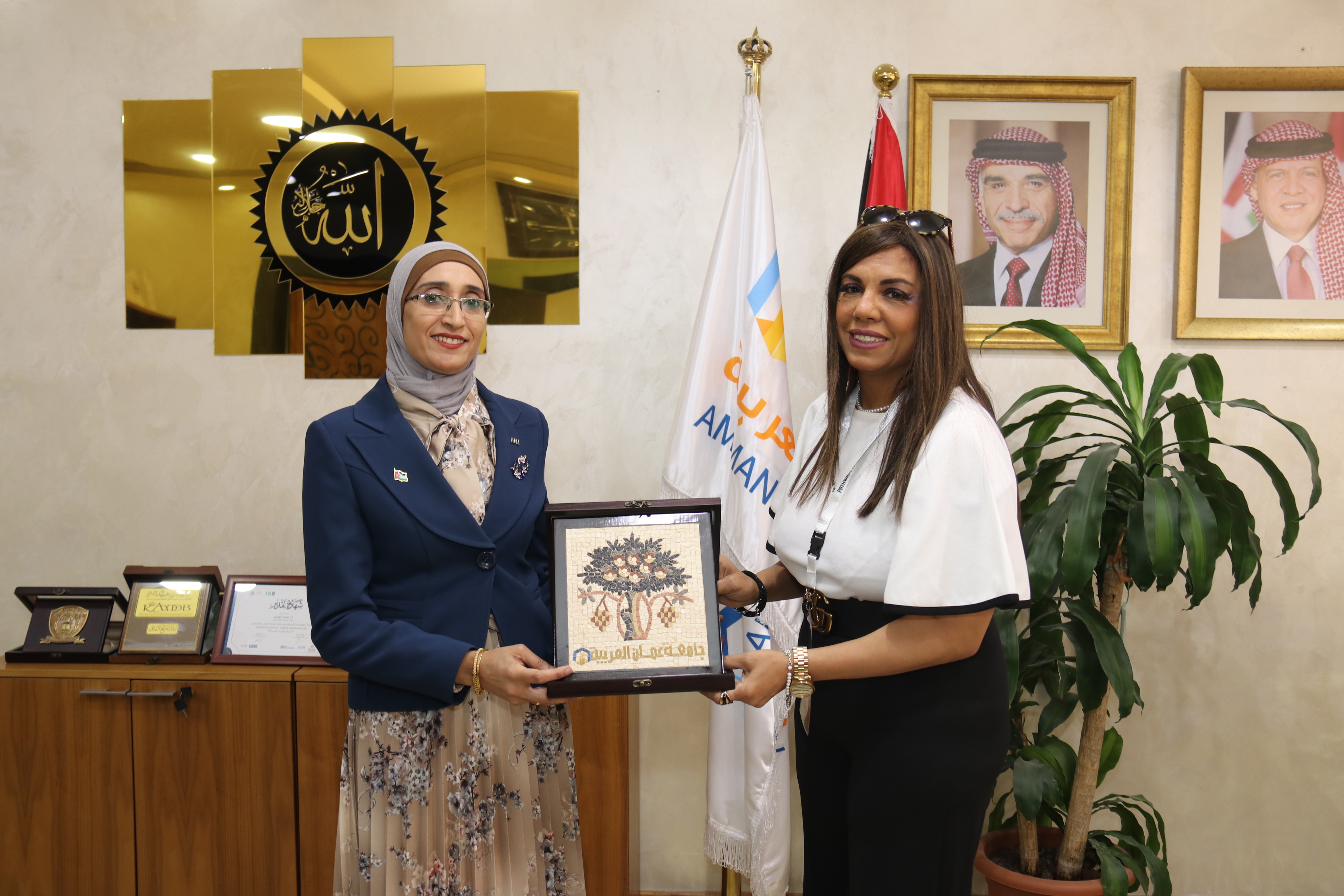 "بروتوكول تعاون مشترك بين المجلس العربي للمسؤولية المجتمعية و جامعة عمان العربية"8
