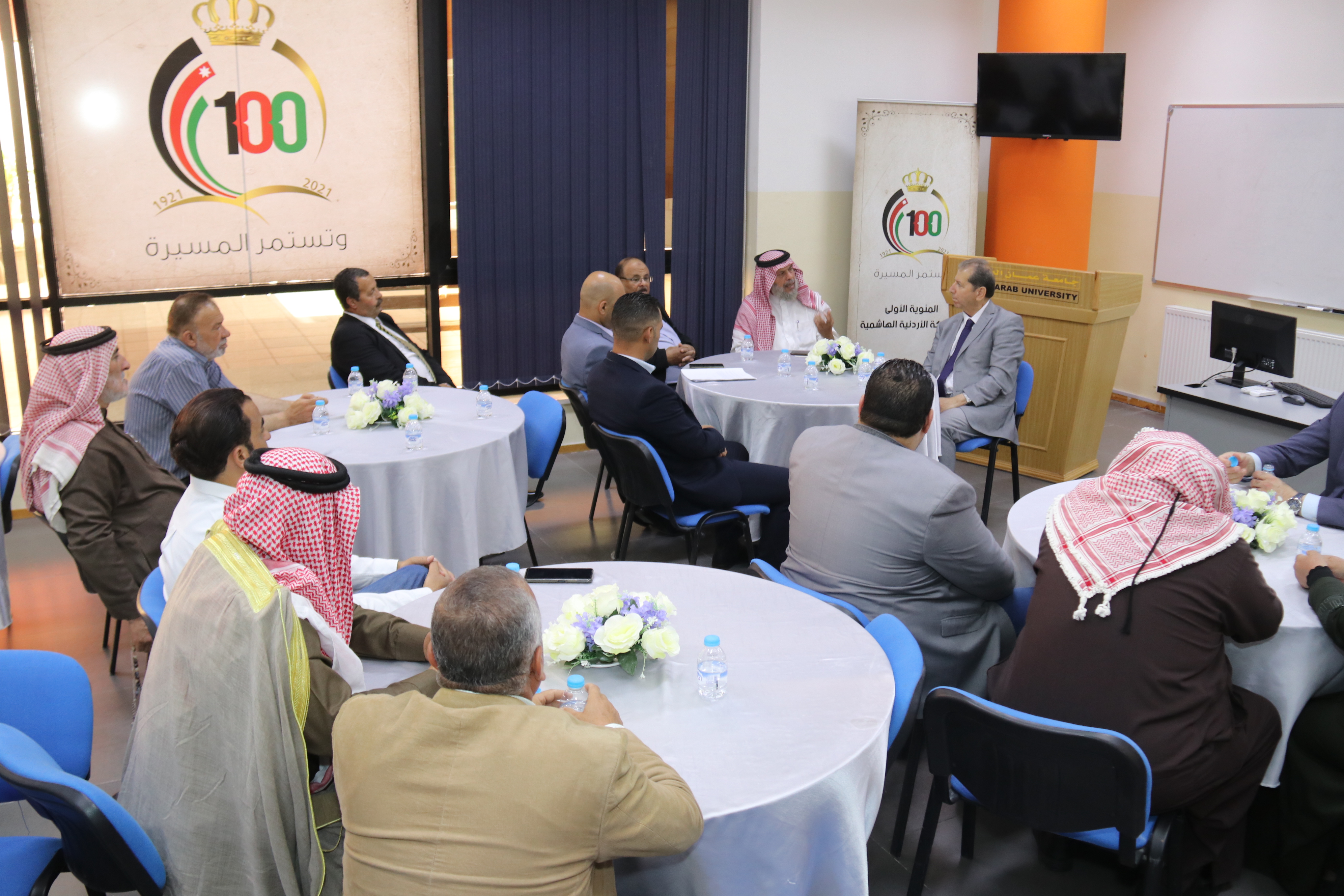 رئيس "عمان العربية " يلتقي وفداً من المجتمع المحلي3