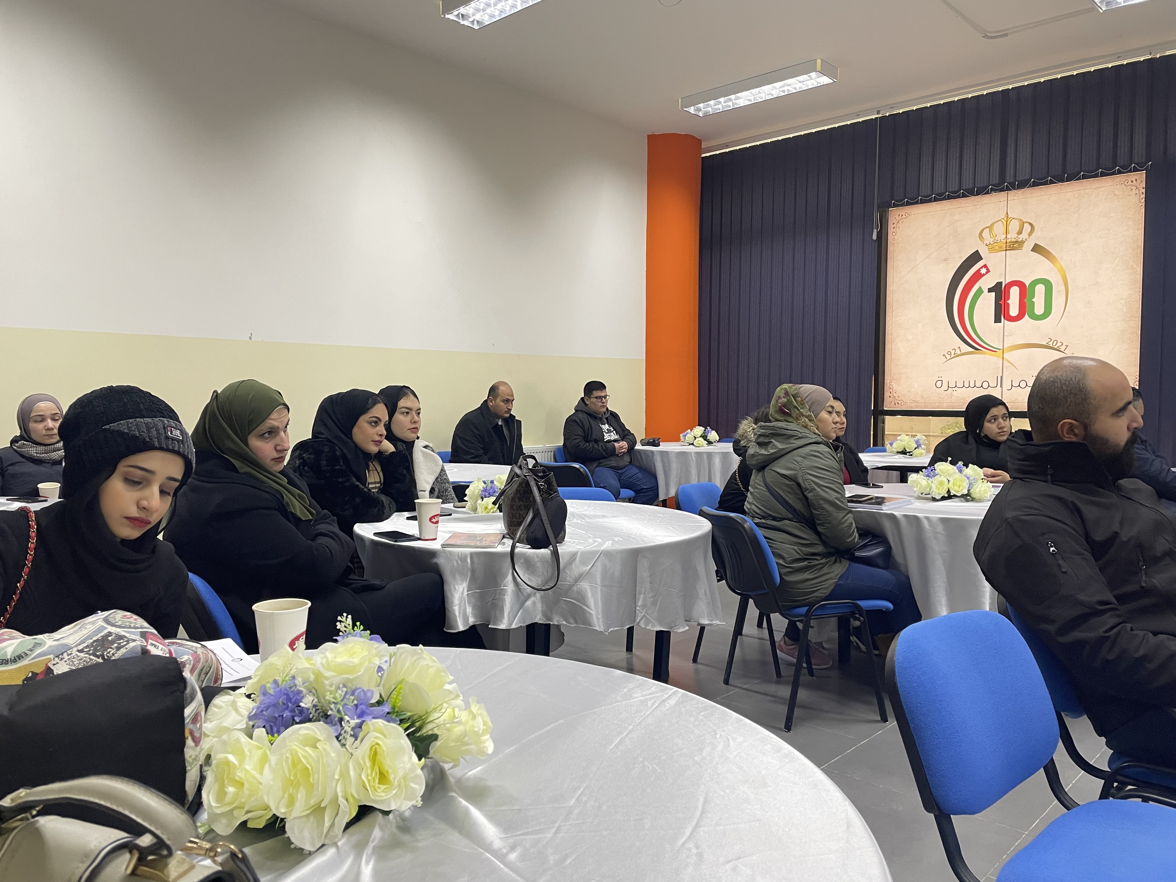 دورات وورشات تدريبية لمكتب الإرشاد الوظيفي ومتابعة الخريجين في "عمان العربية"2