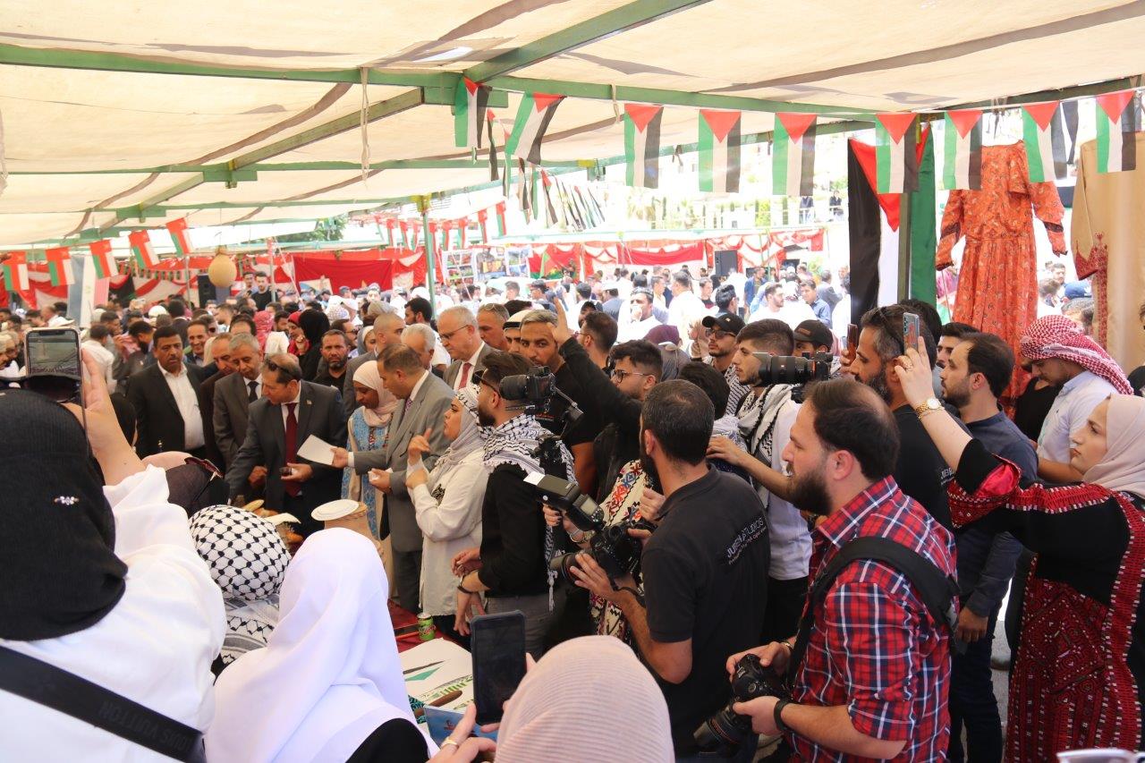 محافظ البلقاء يرعى احتفال عيد الاستقلال ويوم الجاليات في "عمان العربية"20