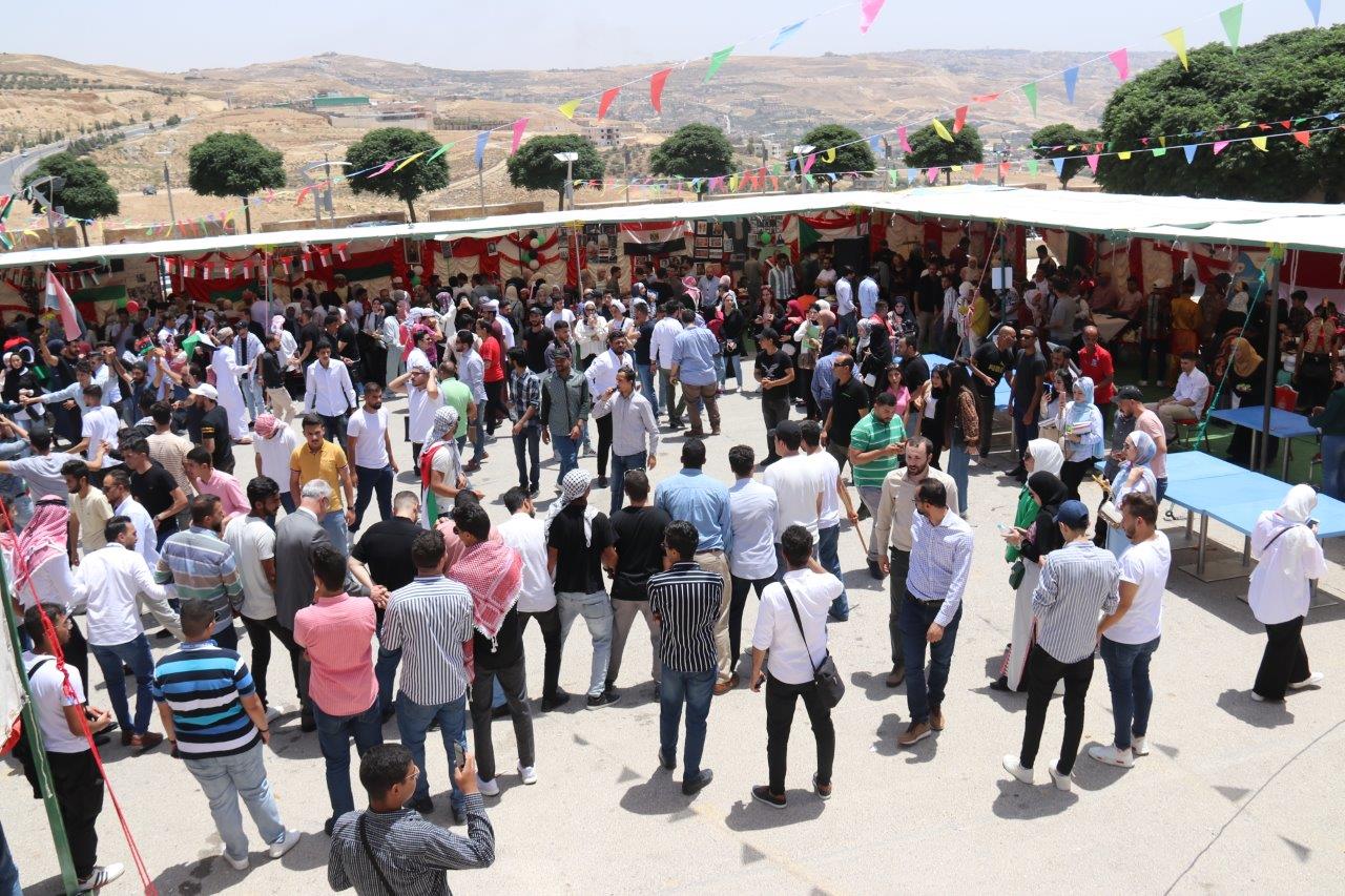 محافظ البلقاء يرعى احتفال عيد الاستقلال ويوم الجاليات في "عمان العربية"25