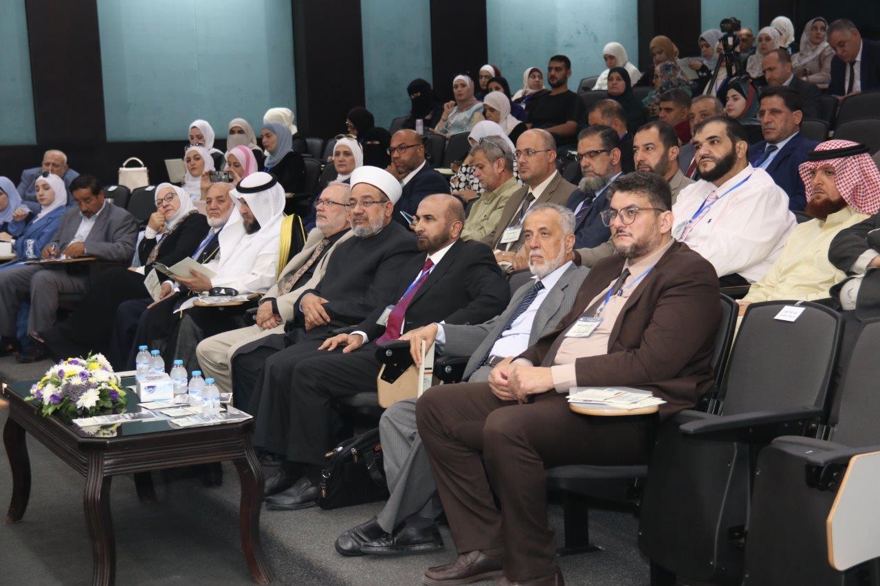 اختتام فعاليات مؤتمر "المرأة المسلمة في عالم متغير" في رحاب جامعة عمان العربية5