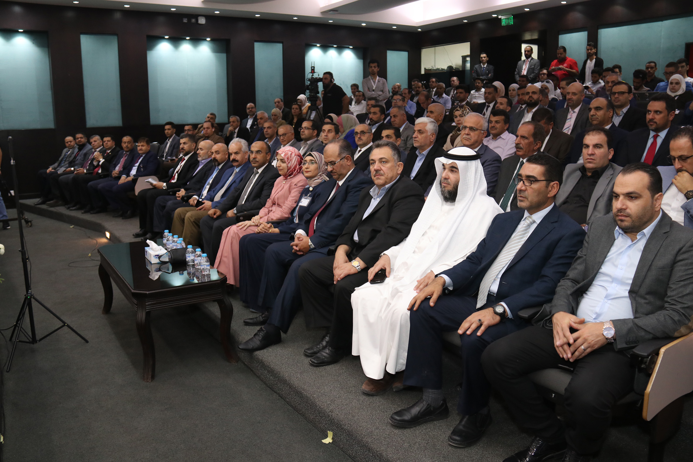 الهناندة يرعى افتتاح فعاليات المؤتمر الدولي الرابع في العلوم الحاسوبية والمعلوماتية في "عمان العربية"4