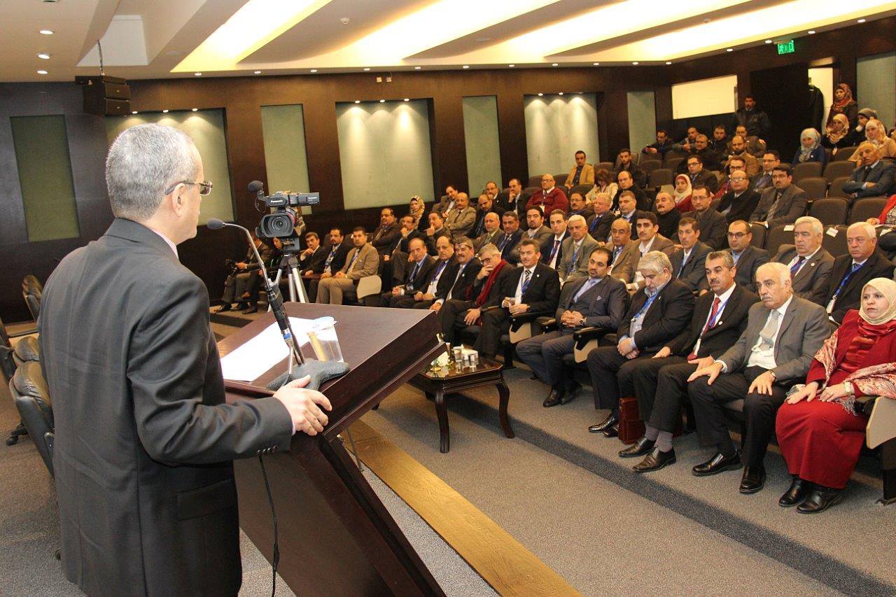 افتتاح فعاليات المؤتمر الدولي للعلوم الحاسوبية والمعلوماتية في عمان العربية5