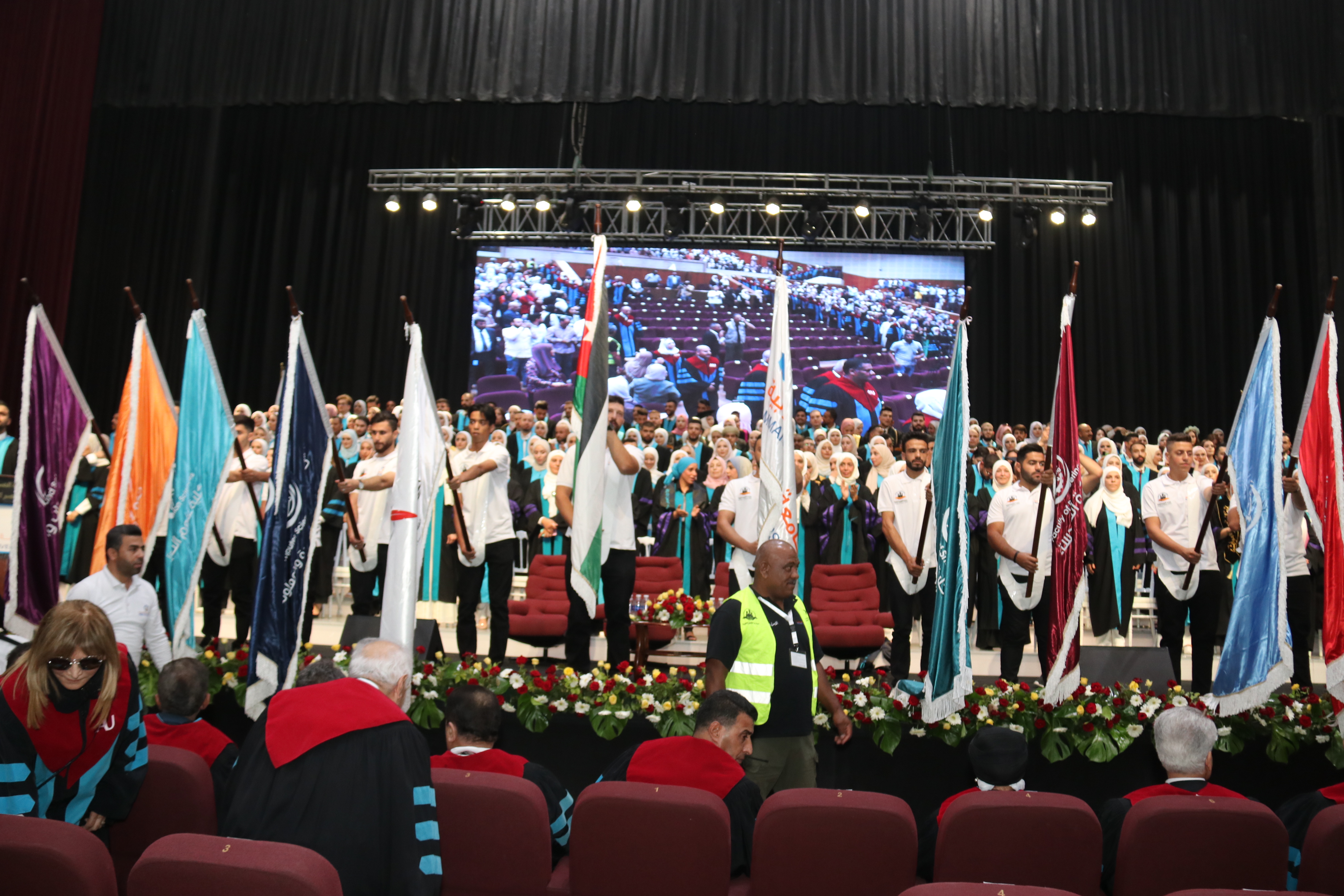 مشاهد أولية لاحتفالات جامعة عمان العربية بخريجيها للعام الدراسي 2021-20225