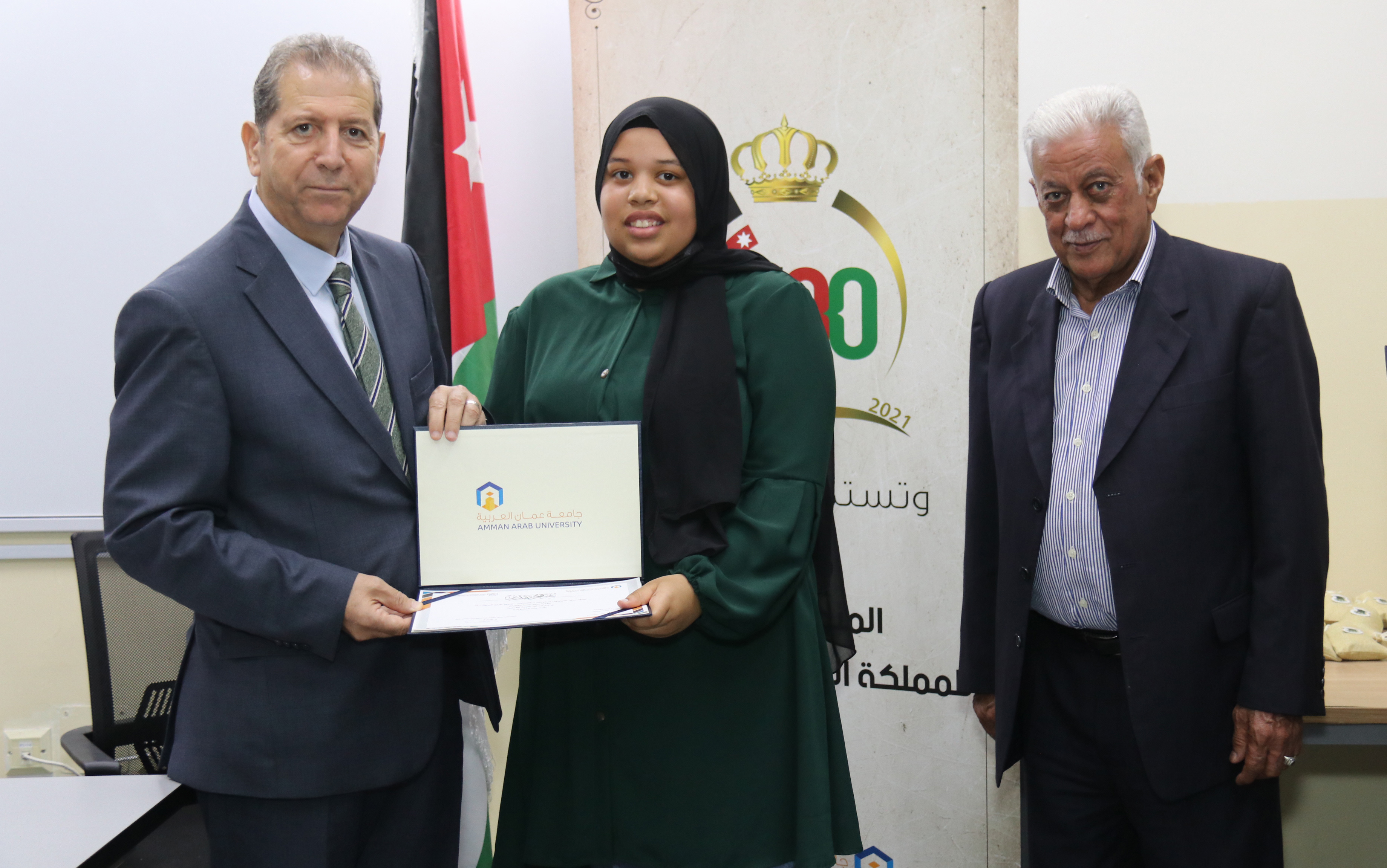جامعة عمان العربية تقدم دورات تدريبية للمجتمع المحلي8
