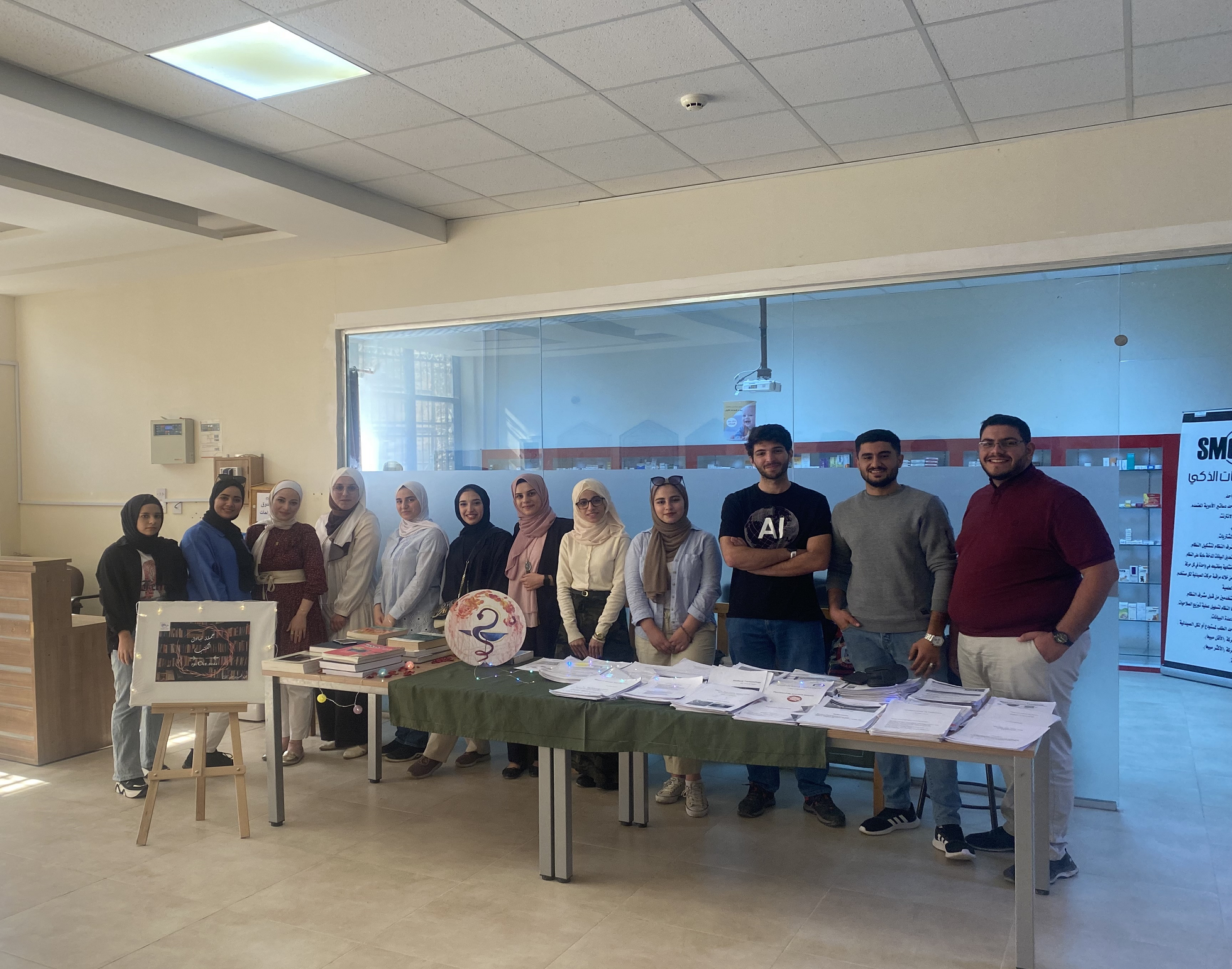 مبادرة " تبادل الكتب العلمية " لطلبة كلية الصيدلة في جامعة عمان العربية1