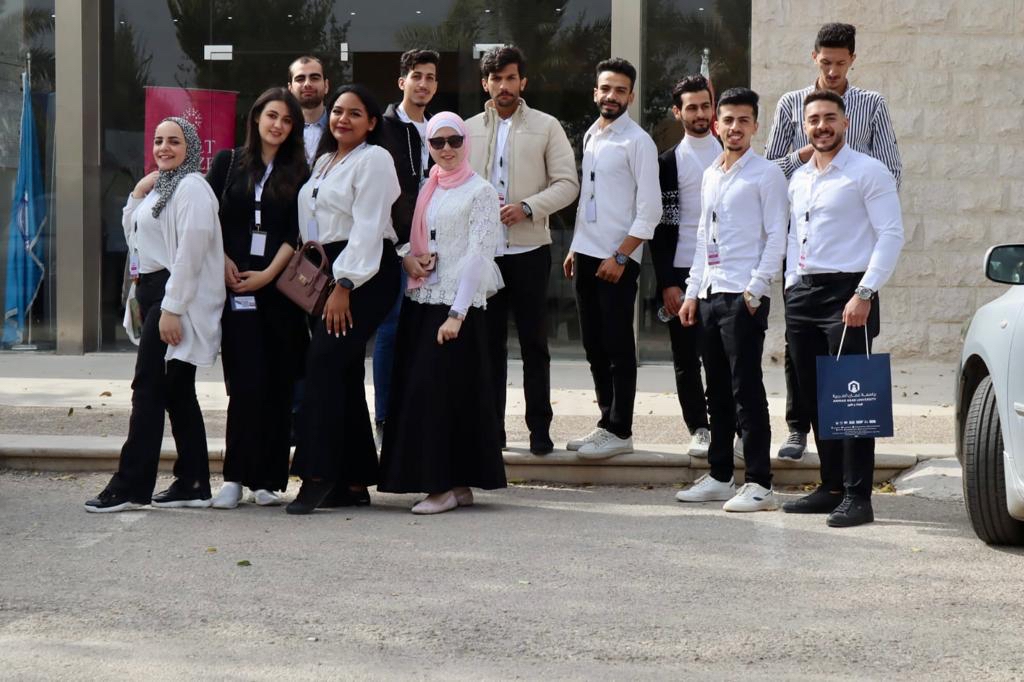 فريق "عمان العربية" يضع خطة العمل لجائزة هالت برايز (Hult Prize)3