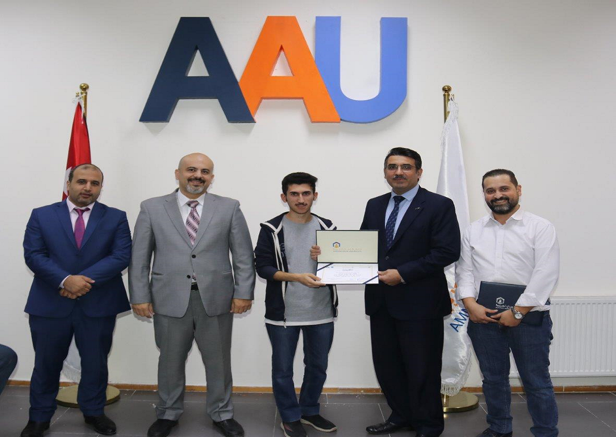 كلية العلوم الحاسوبية والمعلوماتية في "عمان العربية" تكرم الطلبة الفائزين بمسابقة Cyber Talent العالمية13