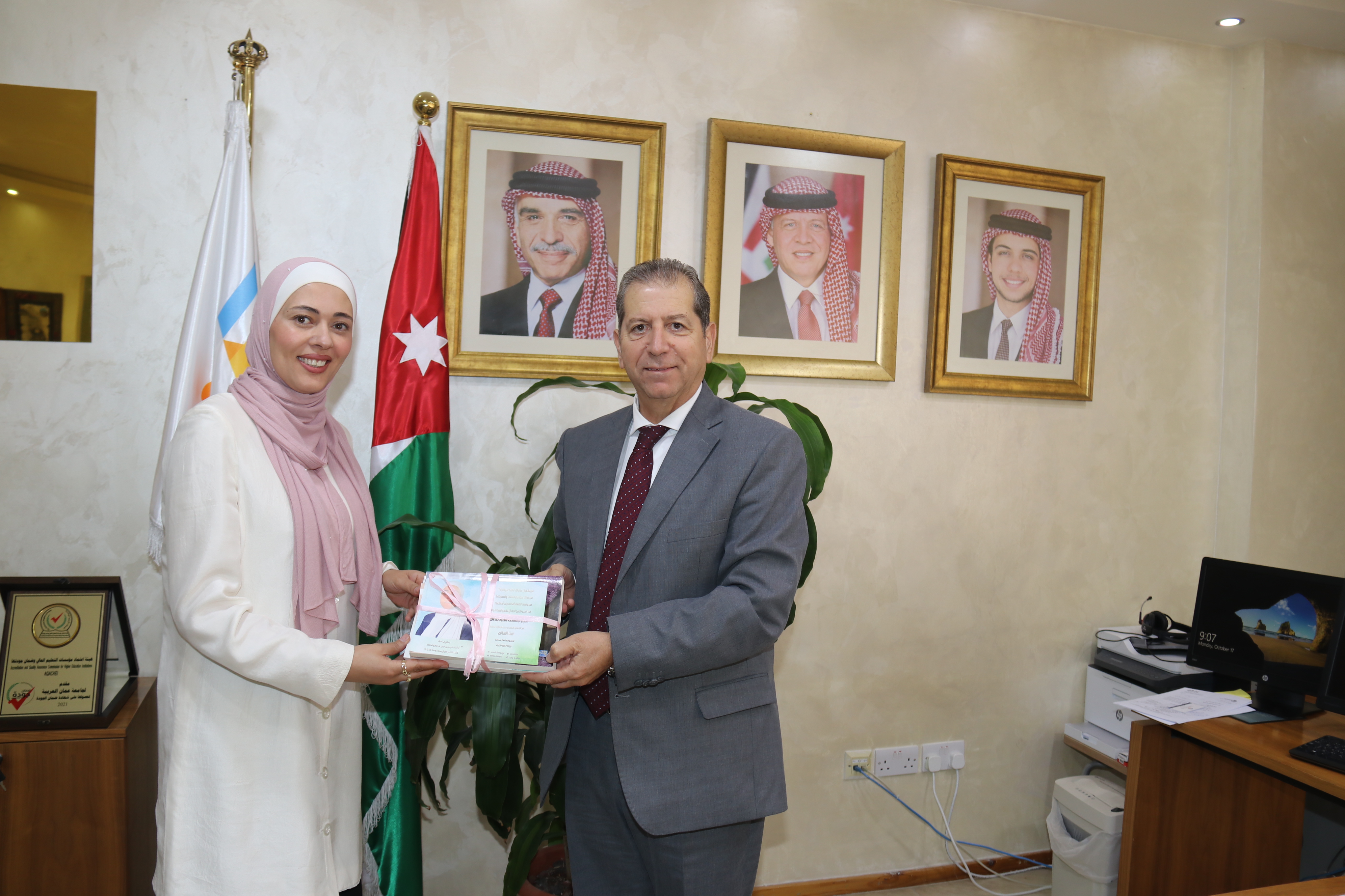 رئيس "عمان العربية" يلتقي الكاتبة والناشطة سنا السالم1
