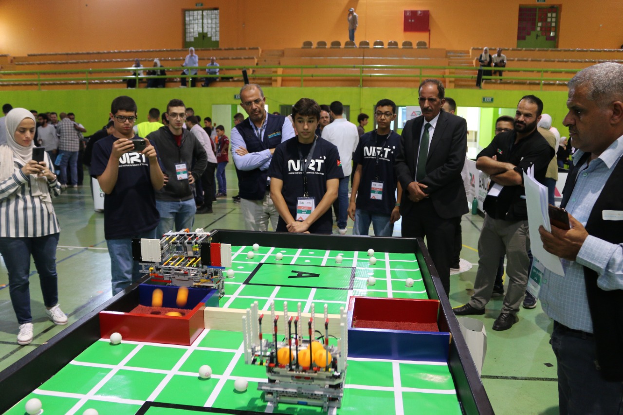 جامعة عمان العربية أحد المشرفين على المسابقة الوطنية للروبوت جامع الكرات (Ball Collector)1