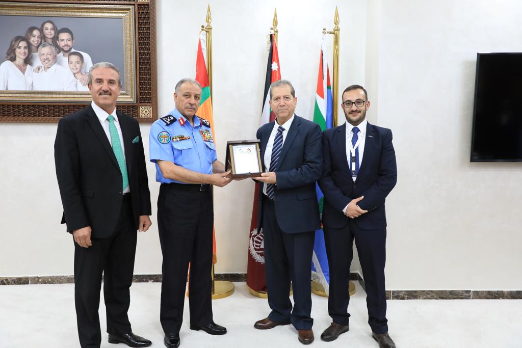 رئيس جامعة عمان العربية يزور مديرية الأمن العام 1