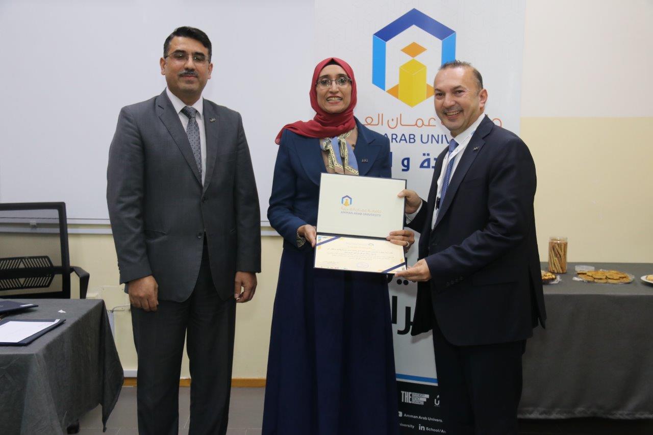 "عمان العربية" تكرّم مدربي الورش التدريبية الخاصة بأعضاء الهيئة التدريسية7